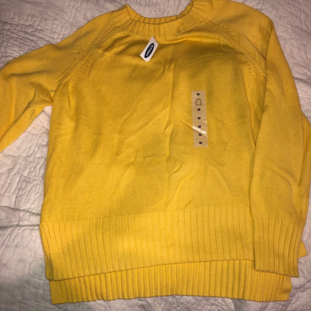 Old Navy Yellow Sweater Size Medium NWT
